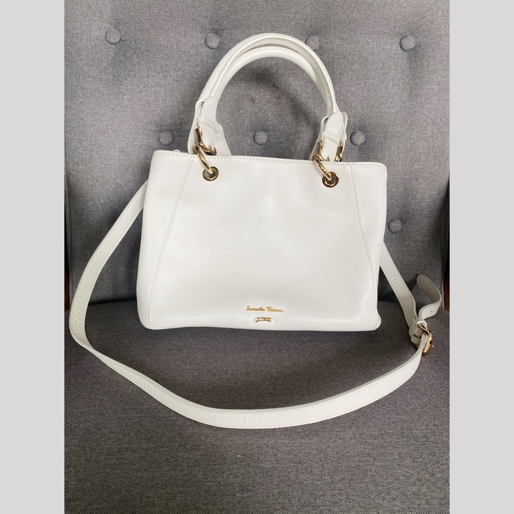 Samantha Thavasa crossbody hand bag